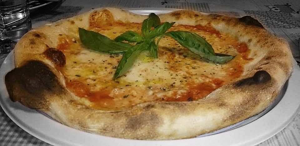 pizza a ruota di carro pizza a ruota di carro