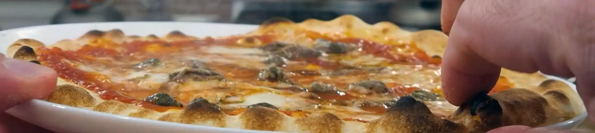 La Pizza Scrocchiarella Romana La Pizza Scrocchiarella Romana