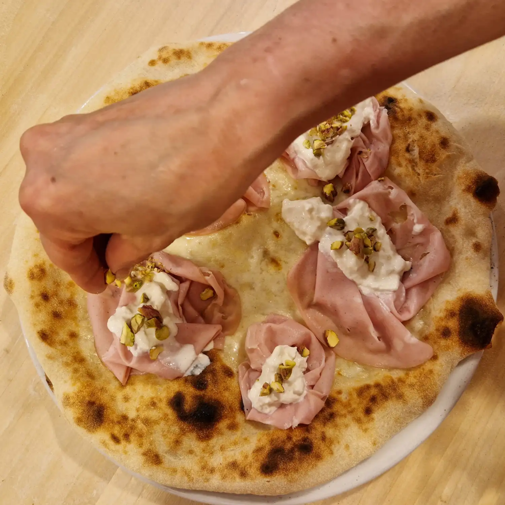 La Pizza con Mortadella La Pizza con Mortadella